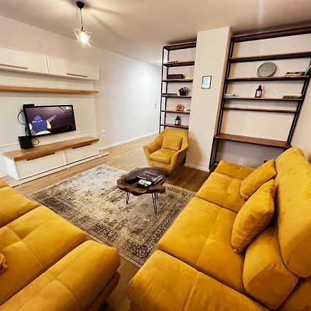 City Centre Apartments Tirana Esterno foto