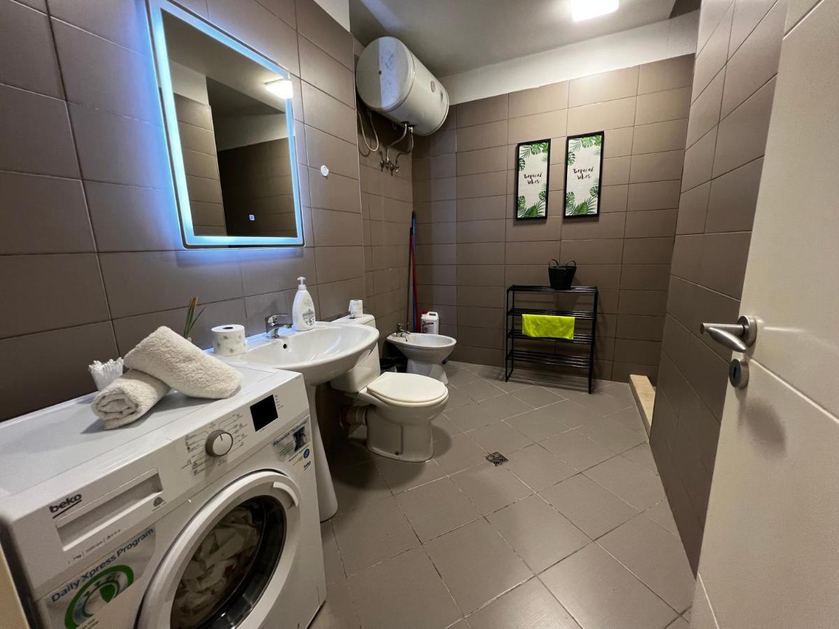 City Centre Apartments Tirana Esterno foto