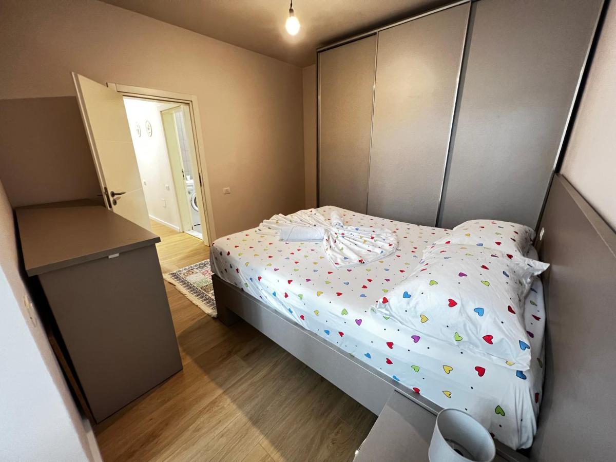 City Centre Apartments Tirana Esterno foto