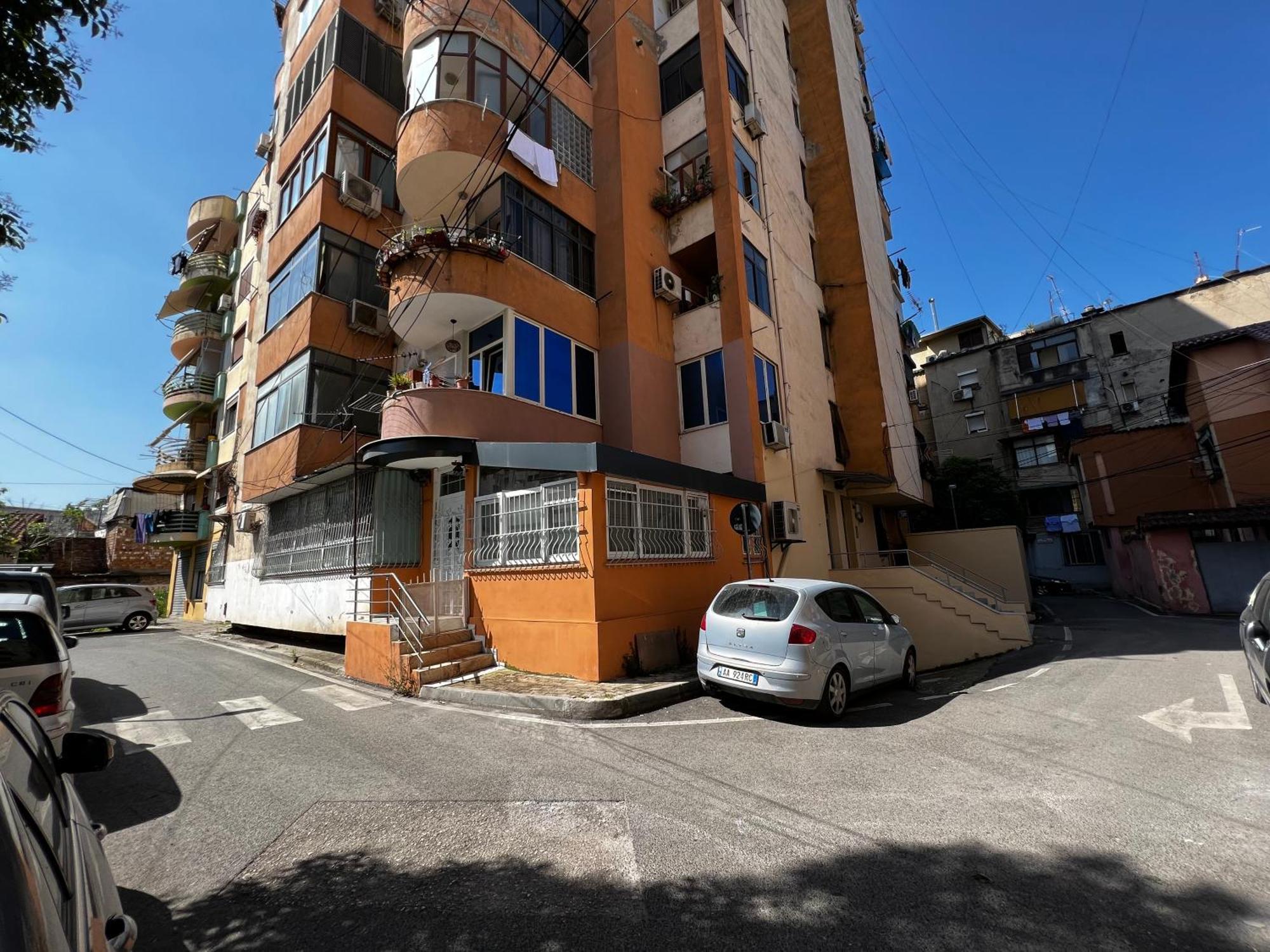 City Centre Apartments Tirana Esterno foto